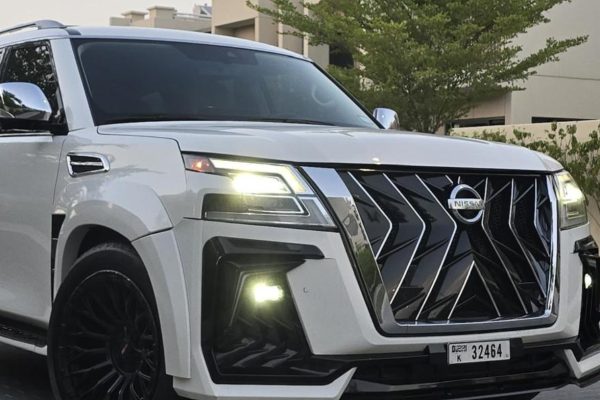 Nissan-Patrol-Platinum-v8-2023-feher-7-szemelyes-autoberles-dubai-1 Nissan-Patrol-Platinum-v8-2023-feher-7-szemelyes-autoberles-dubai-1